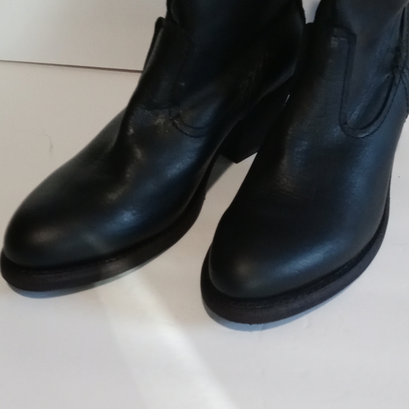 Frye Leslie short boots. - Picture 8 of 12